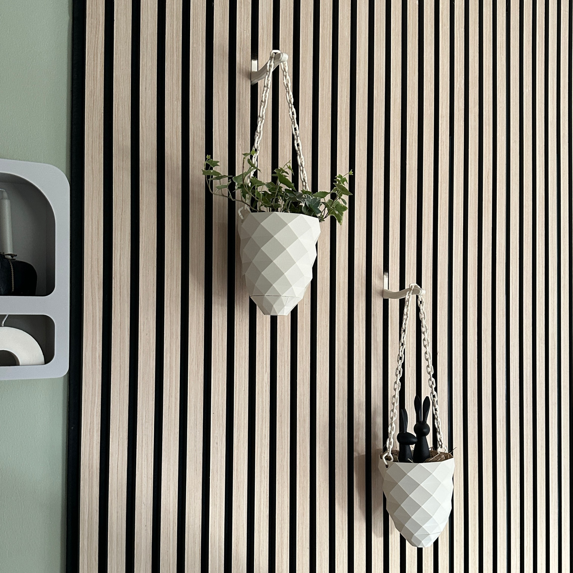 Hanging plant vase for acoustic panels - Screw