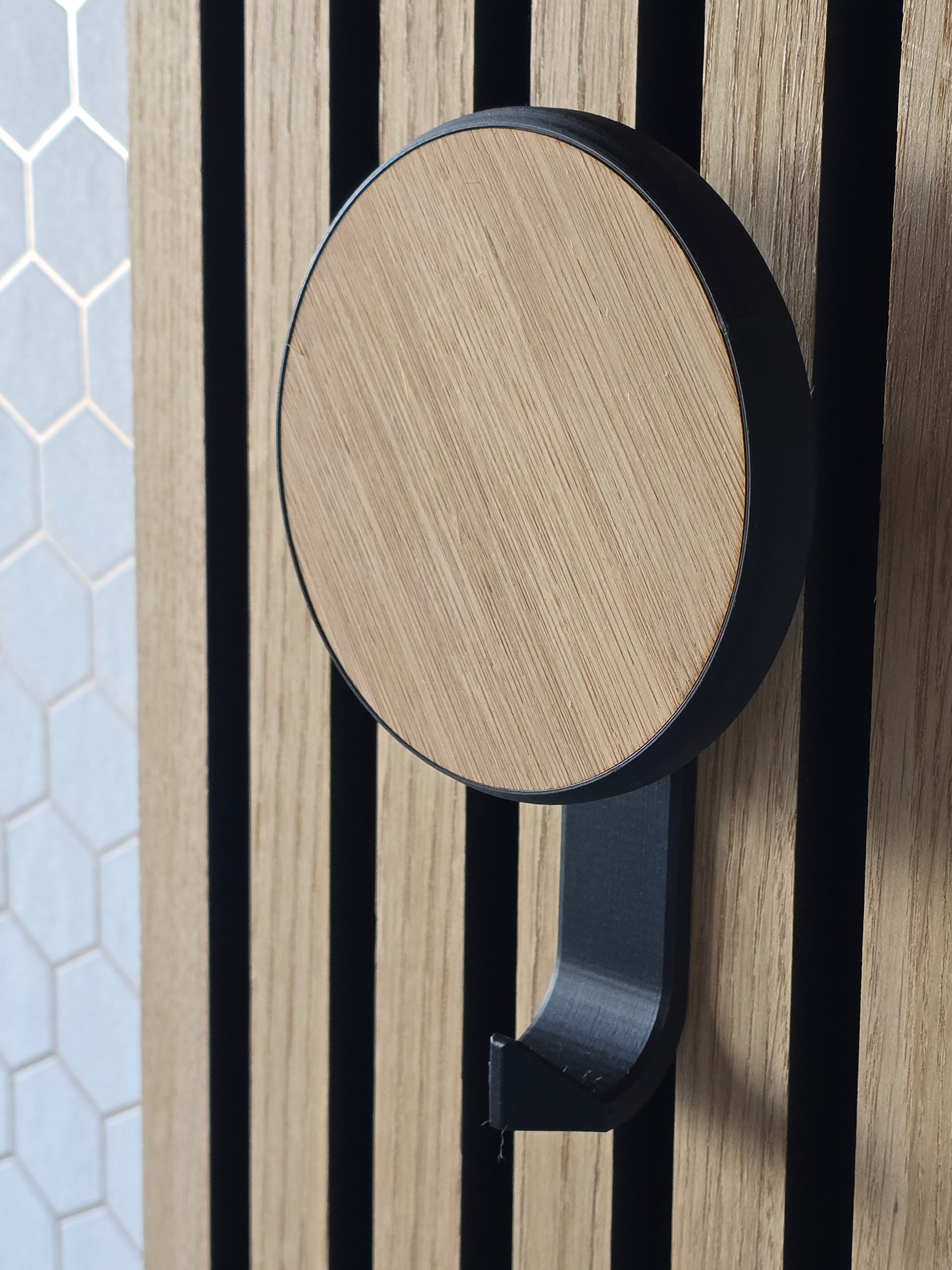 Runder Kleiderablage Haken/Aufhänger Eichenholzfurnier für Akustikplatten - Montageart: Wandclip