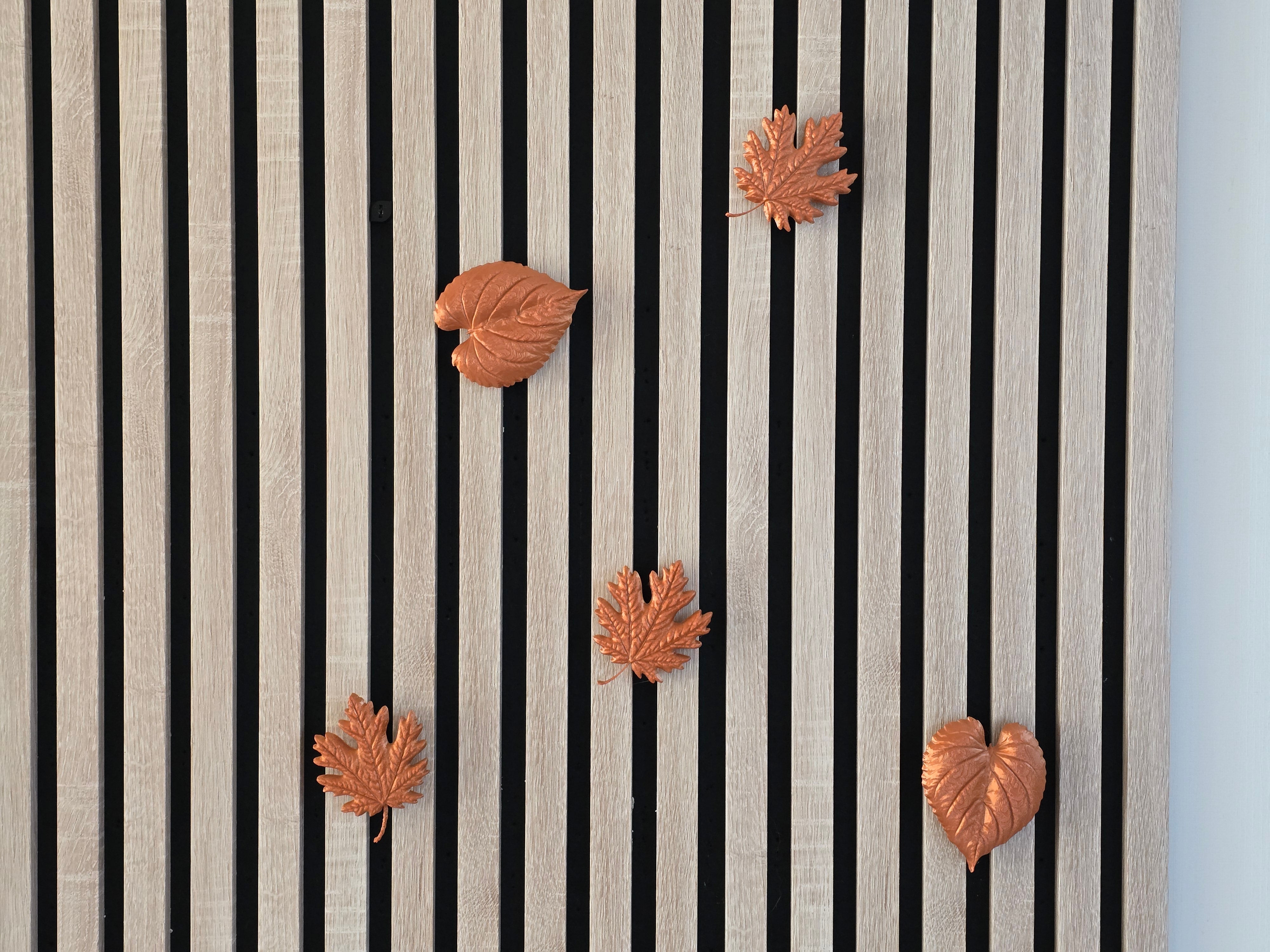 Autumn decoration - Installation: Wall Clip