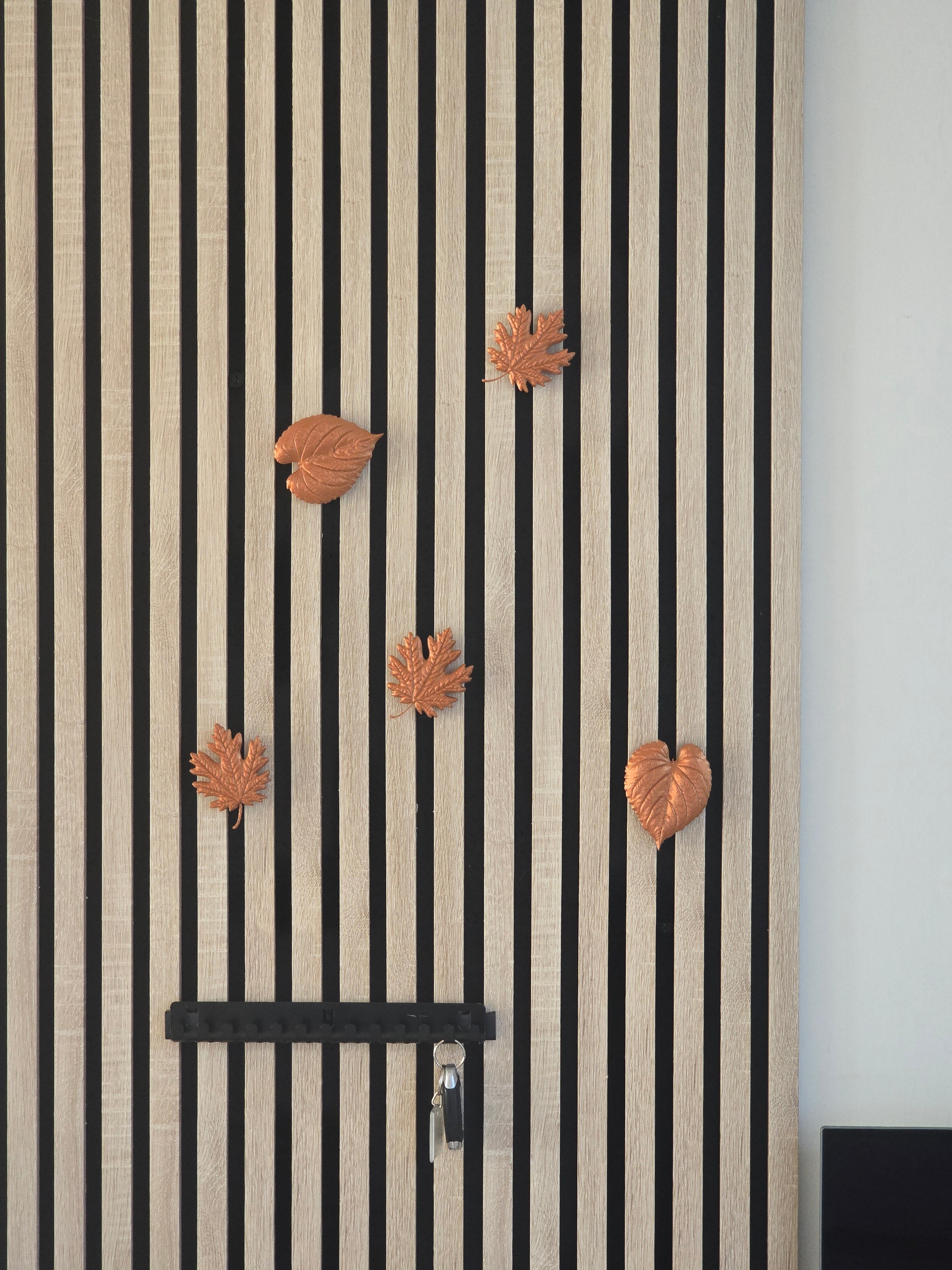 Autumn decoration - Installation: Wall Clip