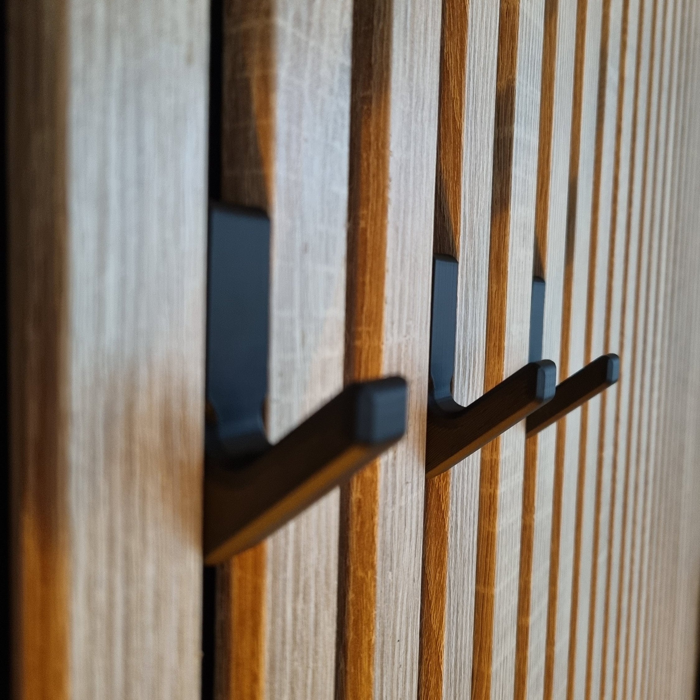 Single Hook for Acoustic Panels - Installation Type: Wall Clip