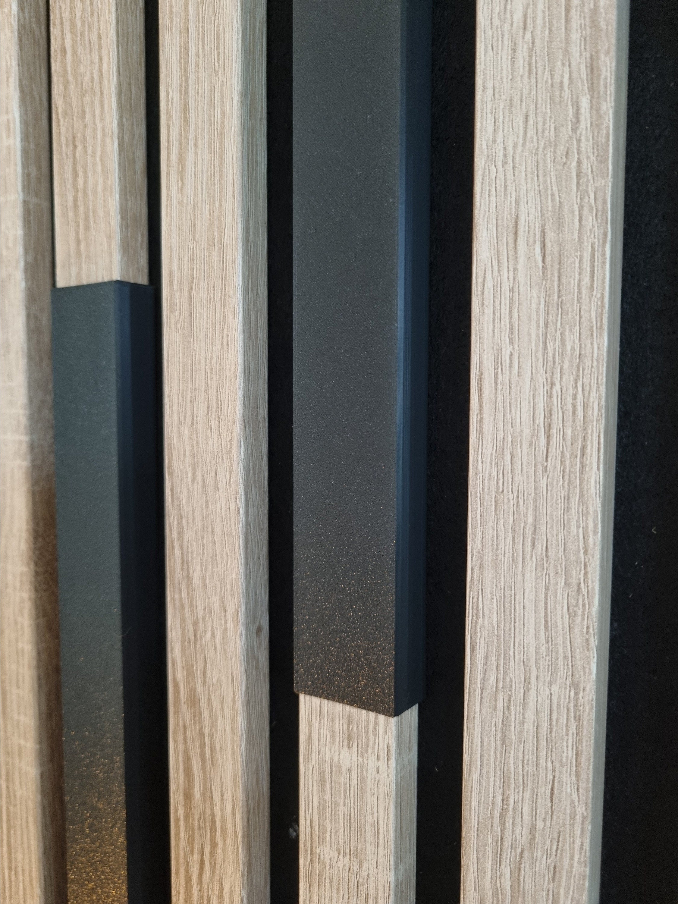 Lamellenabdeckungen für Akustikpaneele (Presspassung)