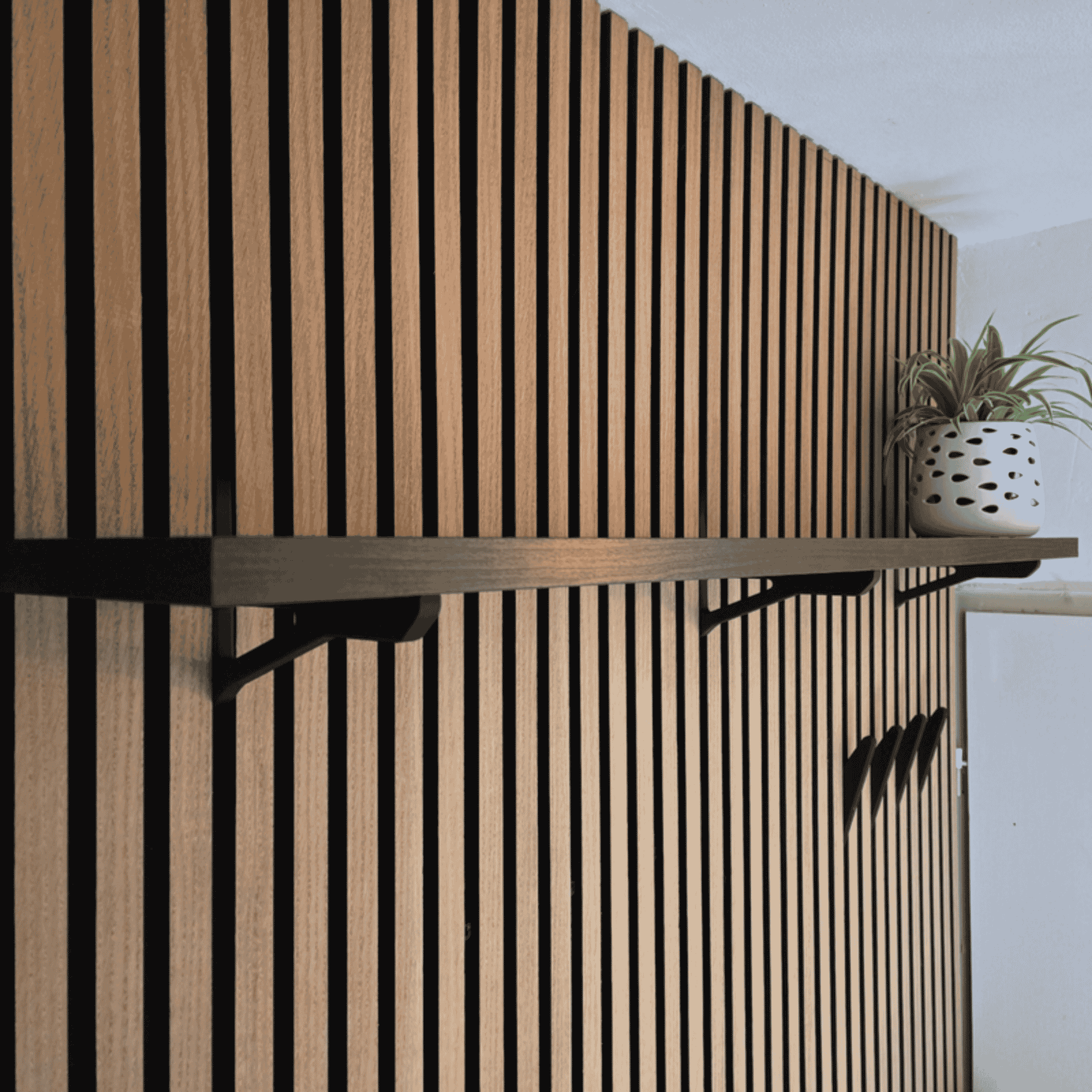 Shelf Brackets - Installation: Wall Clip