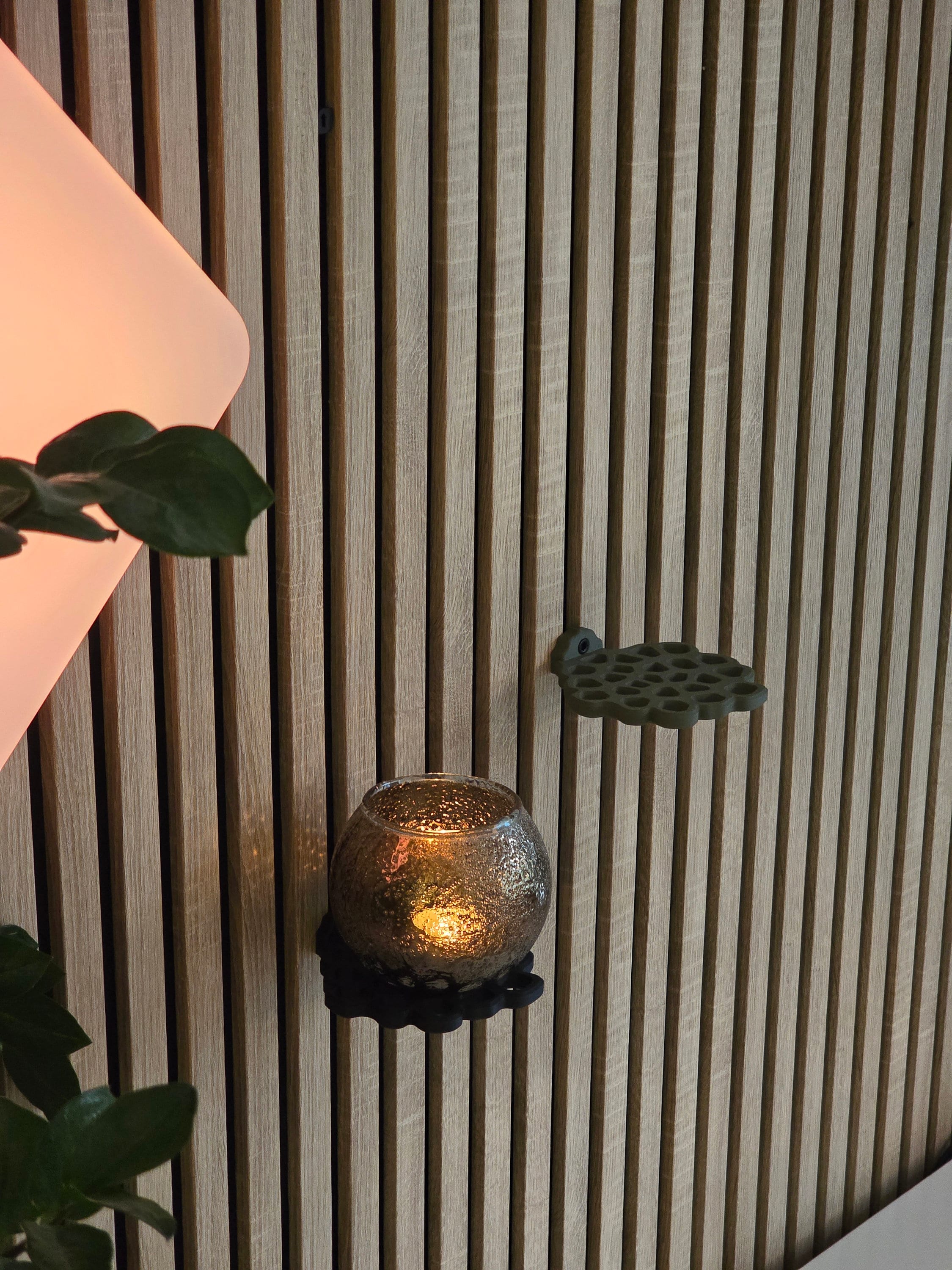 Design Leaf Tray for Acoustic Panels - Installation Type: Wall Clip