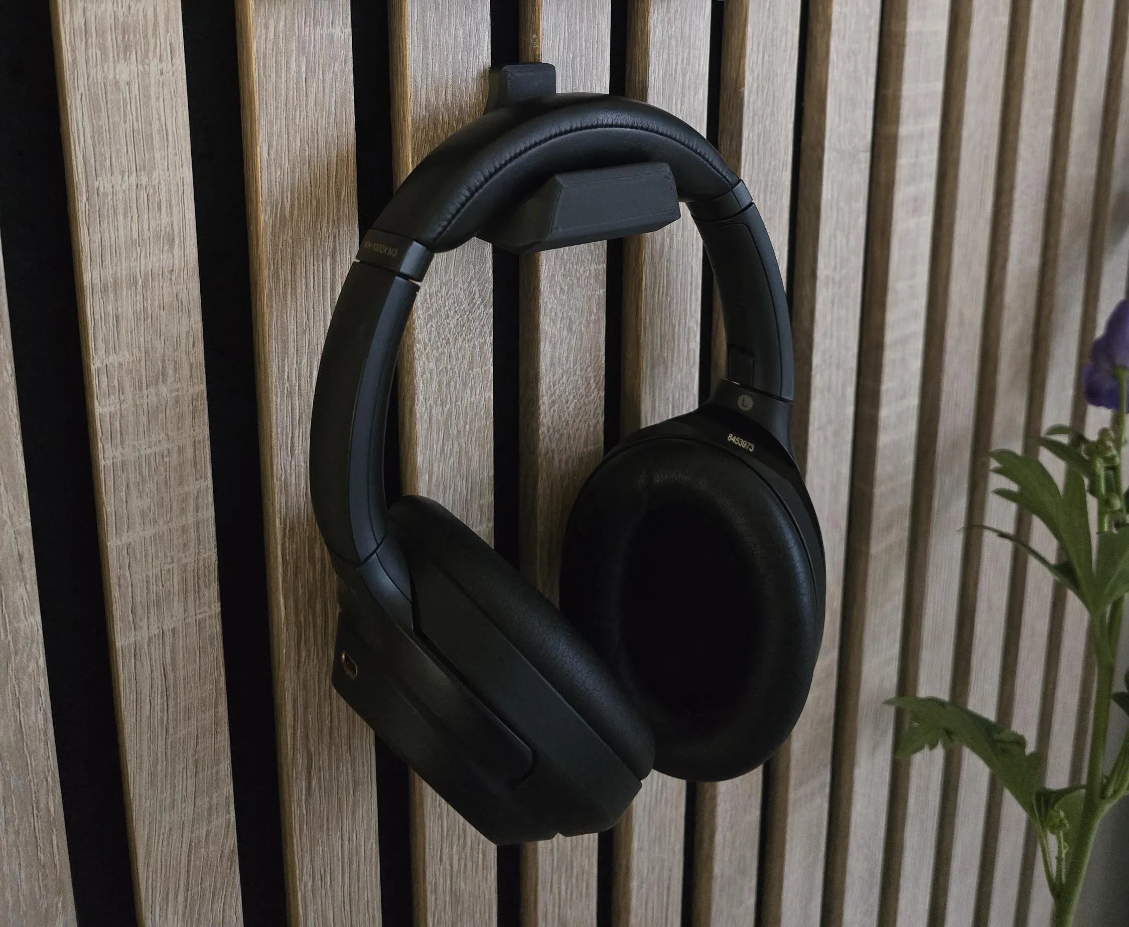 Headset- und Controller-Halterung für Akustikpaneele - Montageart: Wandclip