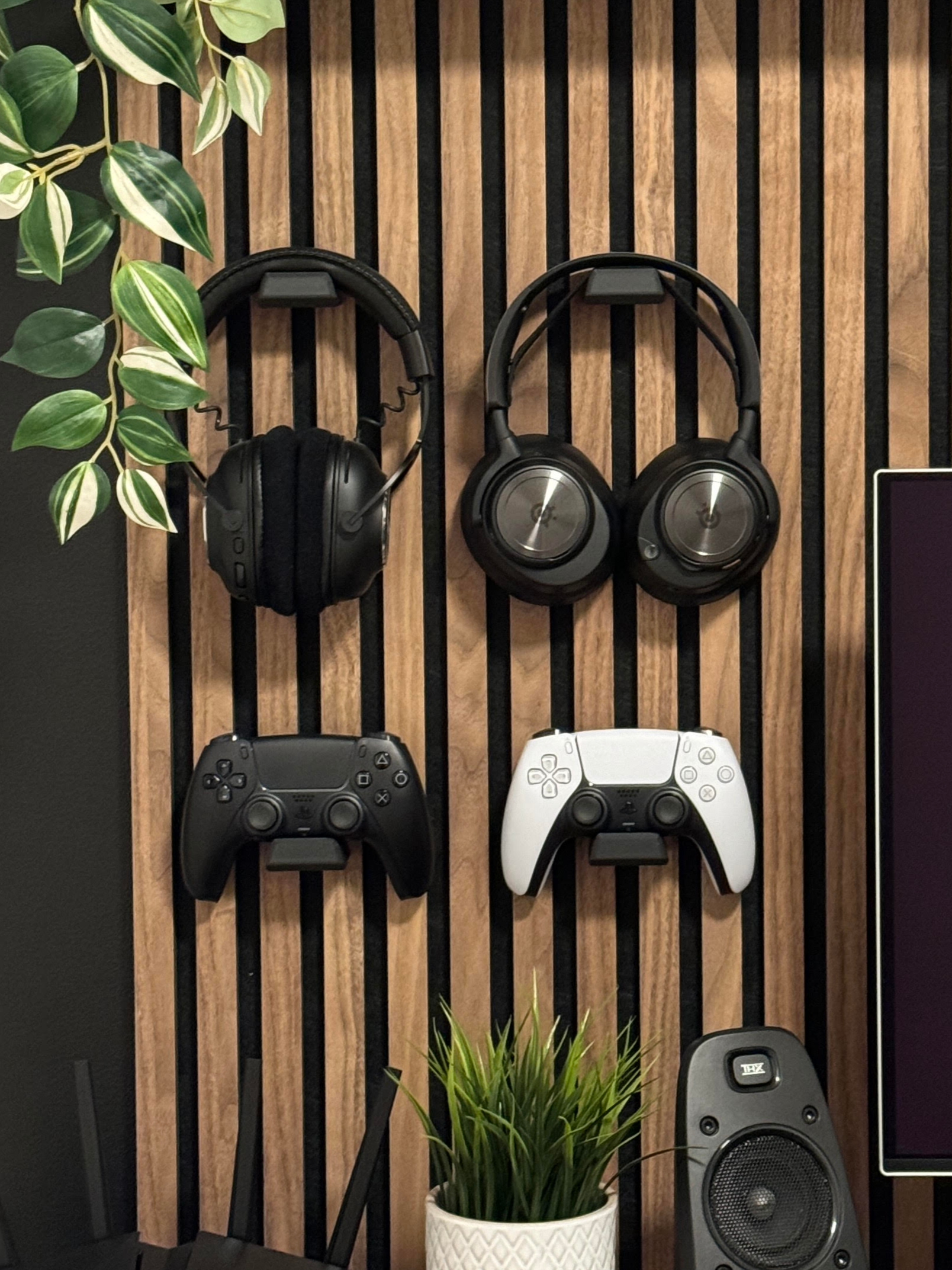 Headset and Controller mount for Acoustic Panels - Installation Type: